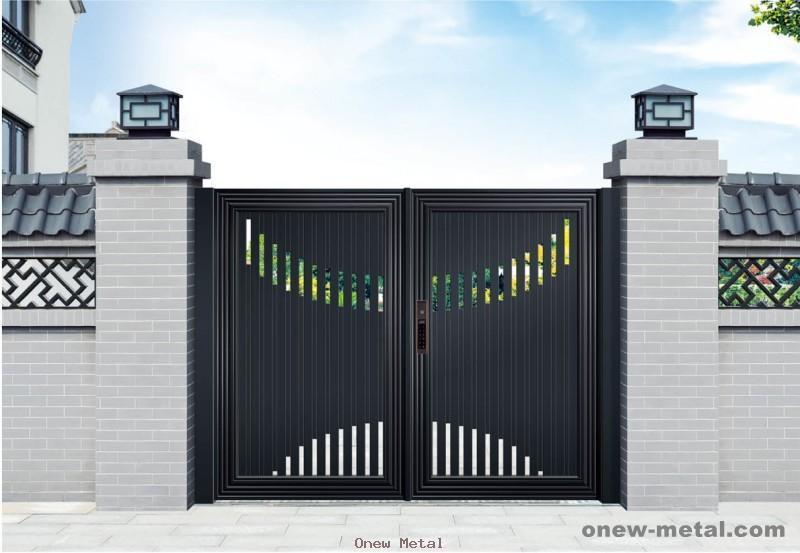 Aluminium driveway gate