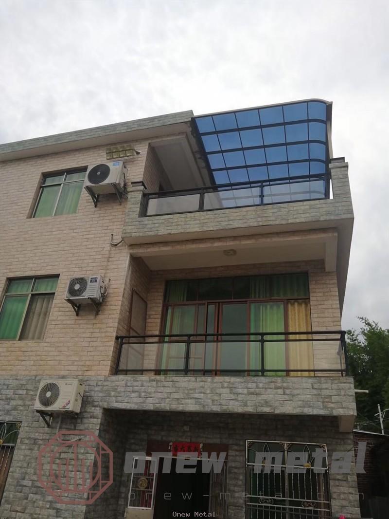 Aluminium glass railing